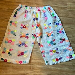 Vintage handmade capri pants with gorgeous embroidery & colors fits med- large